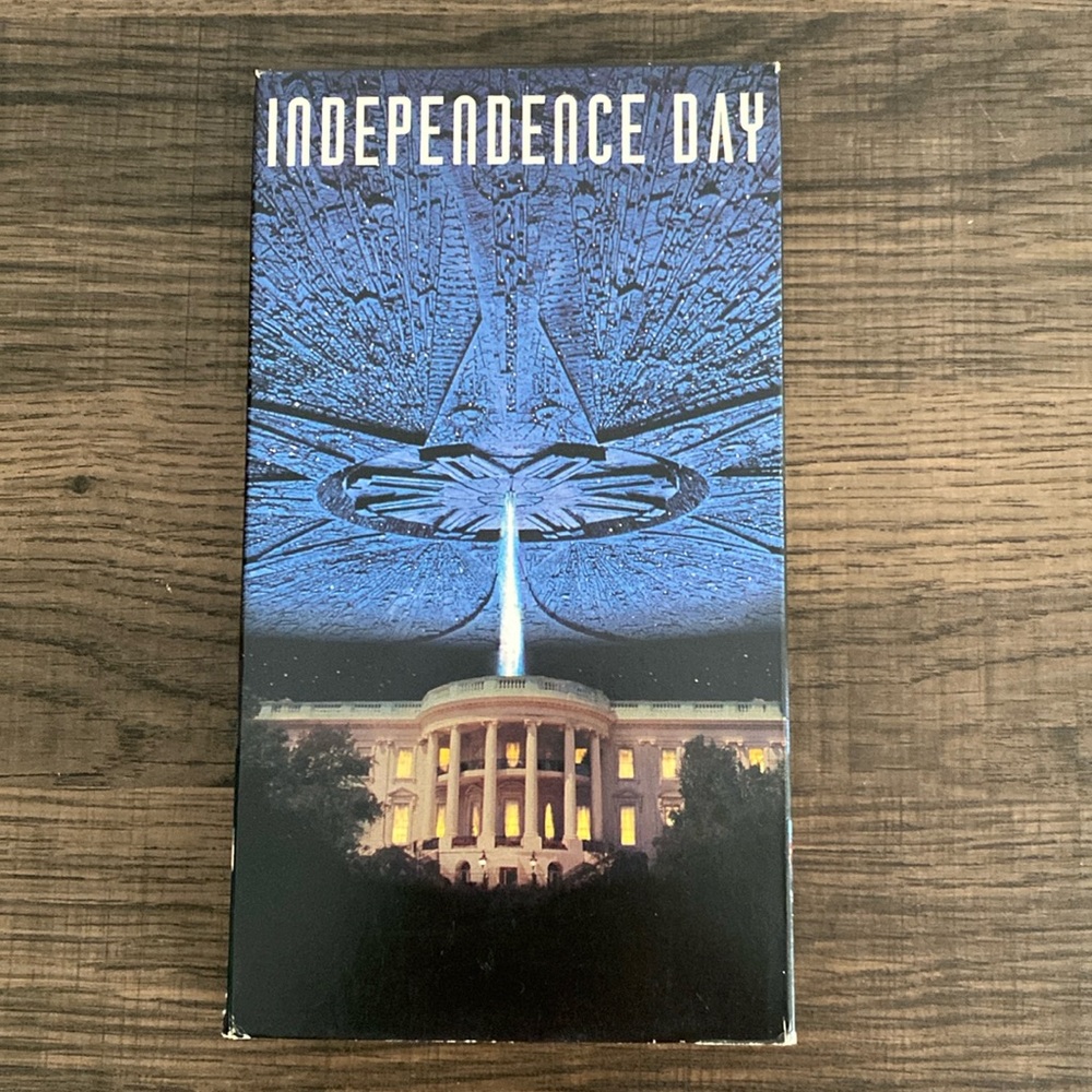 INDEPENDENCE DAY VHS Tape